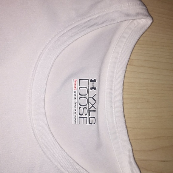 Under armor t-shirt - Picture 2 of 3